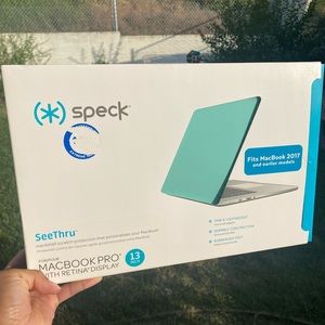 Speck MacBook 13in case 2017 model